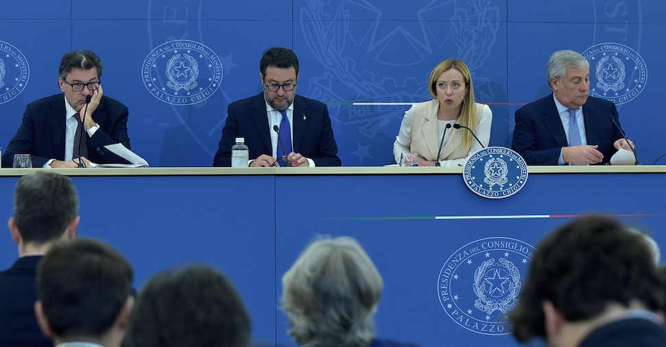 Manovra sotto esame: dalle pensioni alla rottamazione, i nodi da sciogliere che segnano il futuro!
