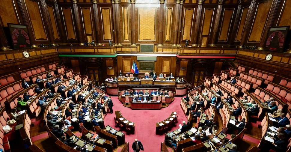 Rivoluzione pensioni e riscatto della laurea: la Premier in campo per le modifiche attese!

