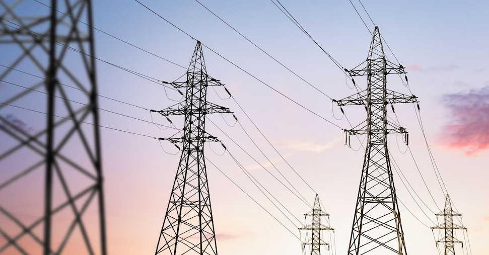 Energia: Rivoluzione nelle Reti Elettriche Intelligenti per Abbattere i Costi!
