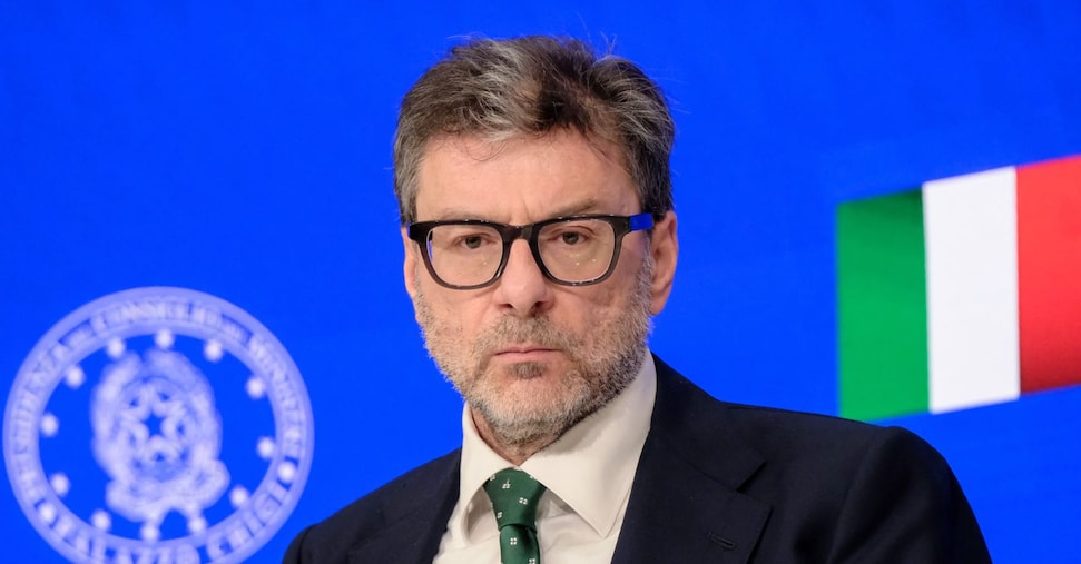 Giorgetti avverte: con la guerra che imperversa, il 3% di deficit è ormai un'inevitabilità da considerare!
