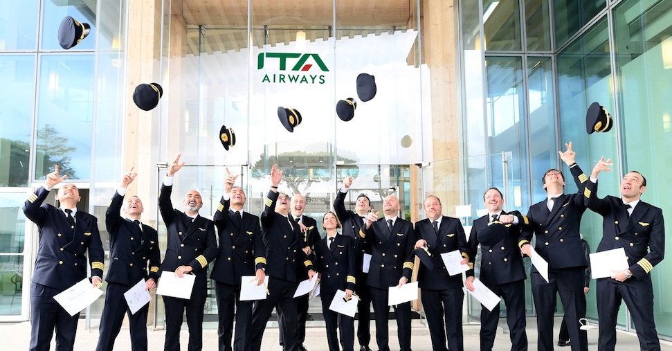 Ita Airways lancia il primo corso di formazione per piloti: età minima 17 anni e un futuro da cielo!
