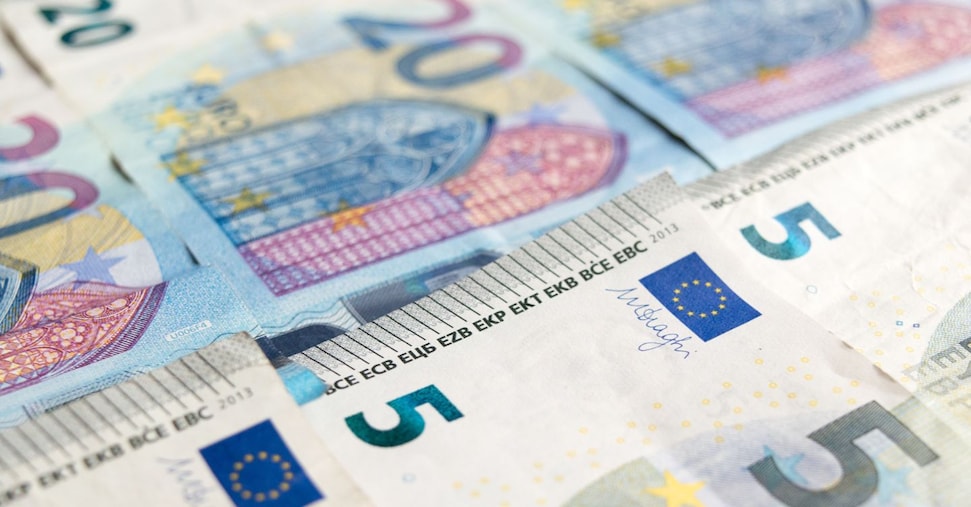 Scandalo Crack Bancari: Risparmiatori Risarciti con 1,35 Milliardi! La Corte dei Conti Richiama a una Programmazione Strategica!

